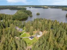 Kotajärvi taustalla