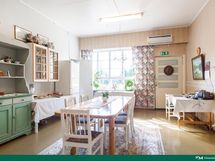 Päärakennuksen keittiö