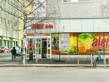 Alepa Porvoonkatu on 5 min asunnolta.