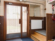 Vanhan myymälän puolta.