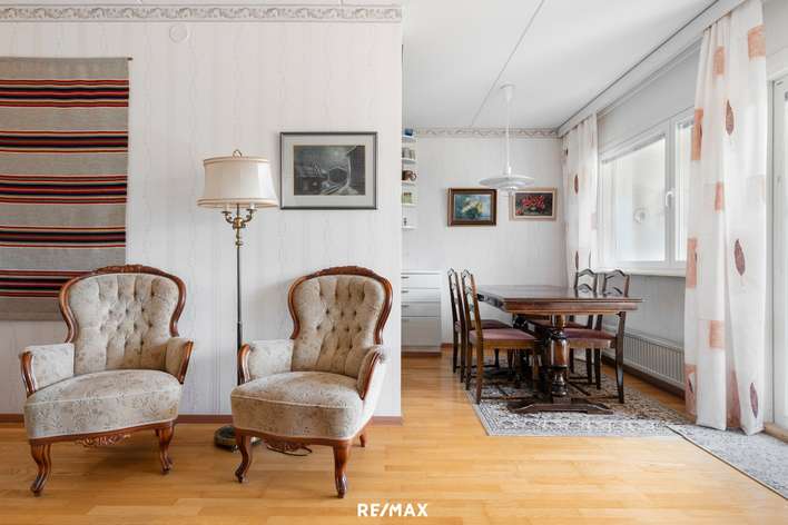 Kerrostalo, 3h + k + kph + s + lasitettu parveke, 72 m², Hiekkaharju, Vantaa