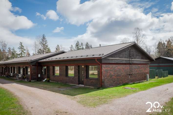 Rivitalo, 3h, k, kph, wc, piha, 70 m², Lappohja, Hanko