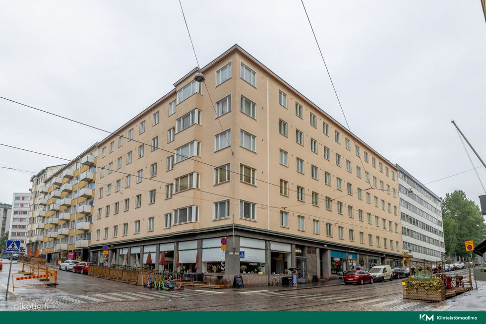 Julkisivu