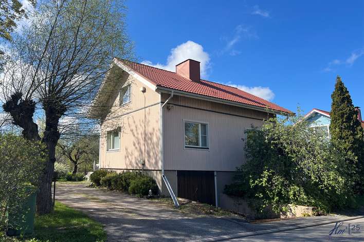 Omakotitalo, 2mh+oh+rh+2 wc+kph+s+kht+at, 84 m², Kaerla, Turku