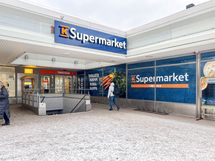 Soukan K-supermarket asunnolta 1km (autolla 2min).