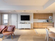 Lämmin takkahuone 10.krs.