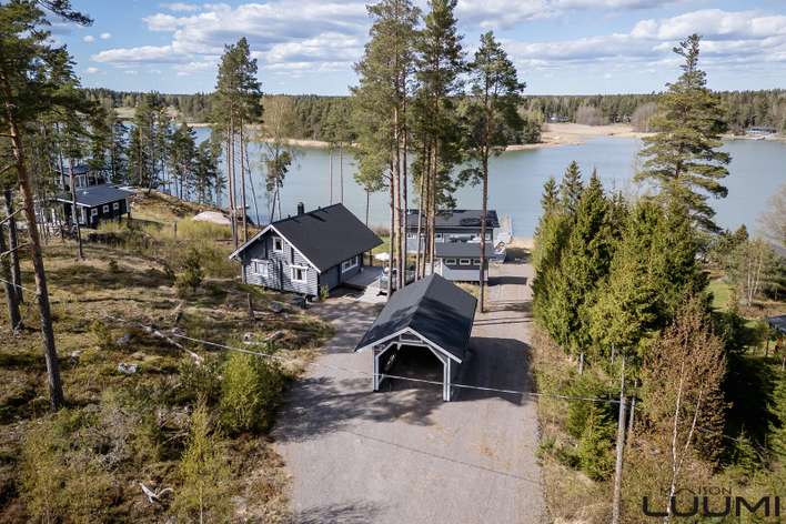 Loma-asunto, Pää- ja saunarakennus, Vierasvaja, Autokatos, 82/157 m², Snappertuna