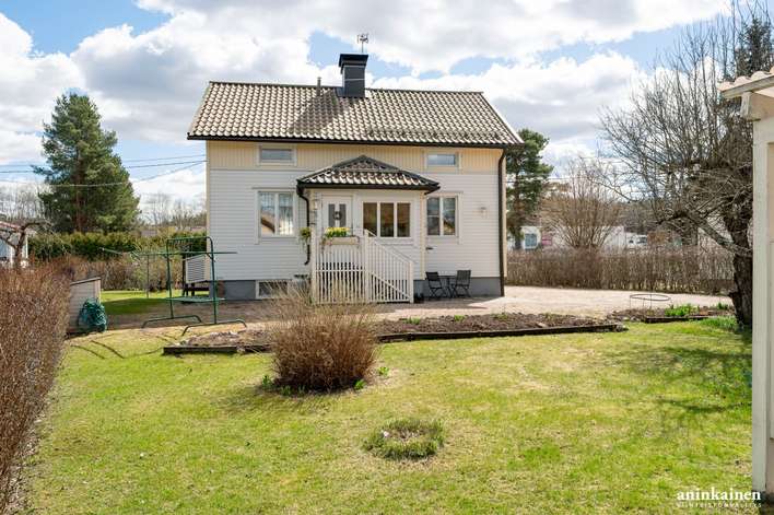 Omakotitalo, 4-(6h)+k+kph/wc+wc+vh+kuisti / piharakennus: autotalli+pihasauna+varasto, 102 m², Oriketo - Widok 2
