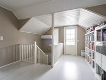 Yläkerran aula