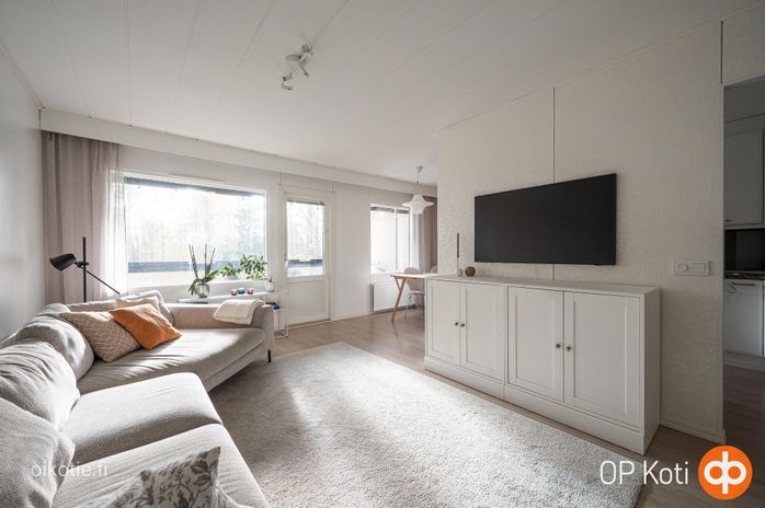 Rivitalo, 4h,k/rt,s,ph,pkh,vh,2wc,p (lasitettu), 93,2 m², Kartano - View 6