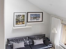 Olohuone on hulppean korkeaa tilaa