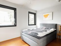 Yläkerran makuuhuone 4