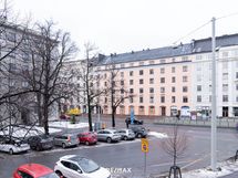 Kesäkaudella vehreää.