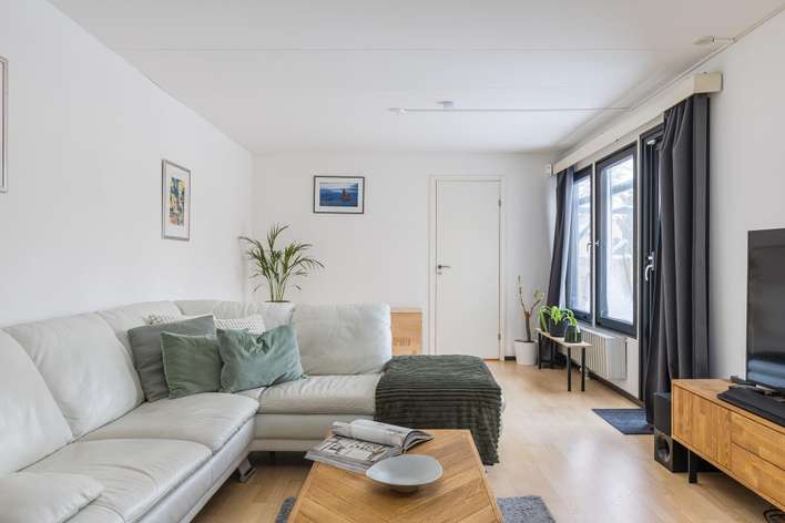 Rivitalo, 4h+k+s+erill.wc+piha+ulkovar.+autokatos (Yj.5 h+k), 105 m², Suna, Espoo