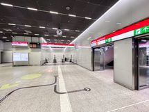 Metroasema Tapiola Ainoan yhteydessä.