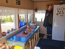 Päärakennuksen lasiveranta