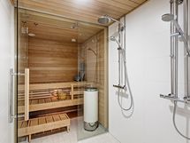Sauna/kph 2x sadesuihkulla