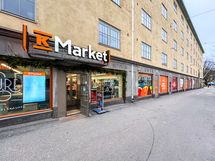 K- Market ja Alepa ovat n. 6 min kävelymatkan päässä kotoa.
