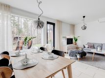 Stailattu päärakennus 1krs