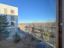 Asunnosta on upeat näkymät lähes silmänkantamattomiin.