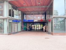 S-market sekä muut Hakaniemen palvelut vain muutaman minuutin kävelymatkan päässä