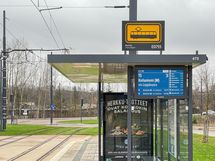 Myös bussiyhteydet ovat monipuoliset ja ratikalle on matkaa n. 500m