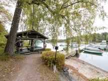 Taloyhtiön grillikatos