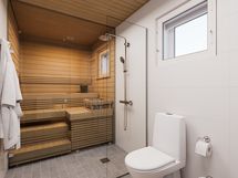 Kylpyhuone, sadesuihku lisähinnalla