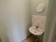 lavuaari wc yhteydessä