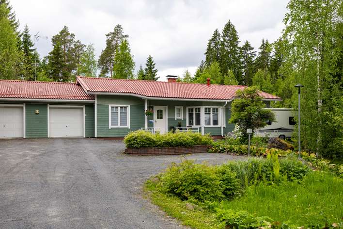 Omakotitalo, 4h+k+s+vsto+lämmin at+kesäkeittiö+ulkovarasto, 124/164 m², Päkinmäki