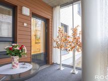 Lasitettu terassiparveke