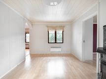 Takkahuone/makuuhuone