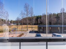 Erinomaiset ulkoilumaastot vieressä
