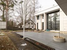 Etupihan näyttävää terassia