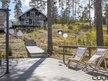 Saunarakennuksen ulkoterassi