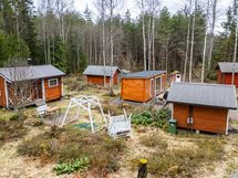 Rakennukset ja pihapiiri