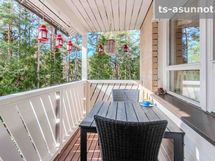 Ruokailuhuoneen parveke