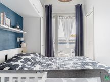 Korkea tuuletusikkuna