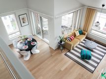 Näkymä yläkerran aulasta