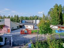 Päiväkoti ja koulu aivan vieressä
