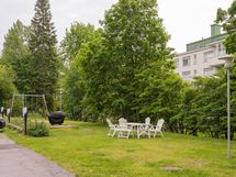 Viihtyisä sisäpiha.