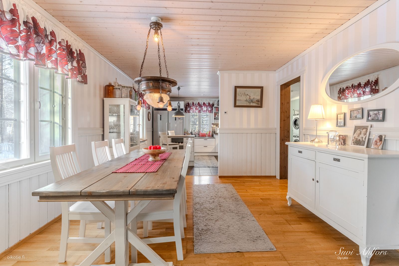 Kerrostalo, Olohuone, tupa, keittiö, eteinen,khh,kph/wc,wc, 2mh,vh,työtila, aula,kuisti,kellari, lasikuisti, 3,56 ha, Röylä - View 4