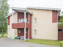 Olohuoneen parveke on pohjoisen suuntaan.