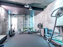 B-talon alakerrassa myös Treeaamo, varusteltu kuntosali