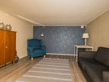 Alakerran "bonus"huone