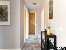 Eteistilasta kulku makuuhuoneisiin 