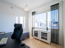 As 1 (5h+k+2kph+khh). Makuuhuone 3/4