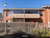 Julkisivu