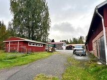 Kulku naapuriin, jossa vihannesyrittäjän halli