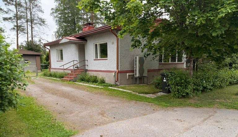 Omakotitalo, 4h, k, s, psh, tkh, khh, 2xerill. wc, 3xvh, kellaritiloja ja autotalli (75 m²), 120 m², Mustamännistö, Hyvinkää